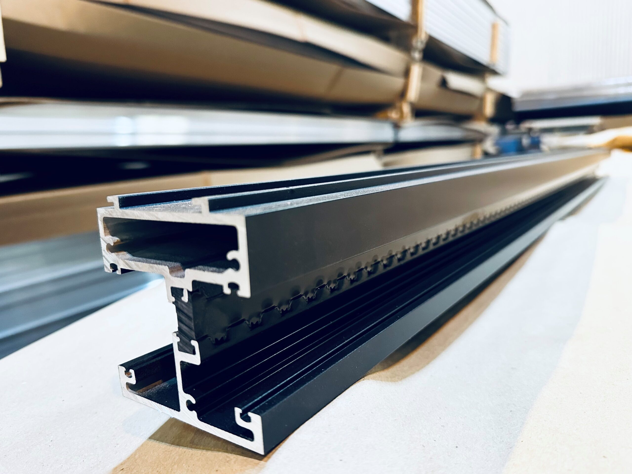 Finished extrusion with Azon thermal barrier